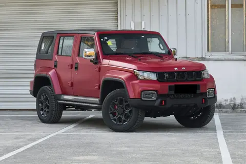 14.99万起，BJ40探险家上市，全新内饰/经典外观/汽柴两款动力