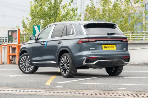 26款星越L全新东方曜试驾：2.0T+8AT表现揭秘